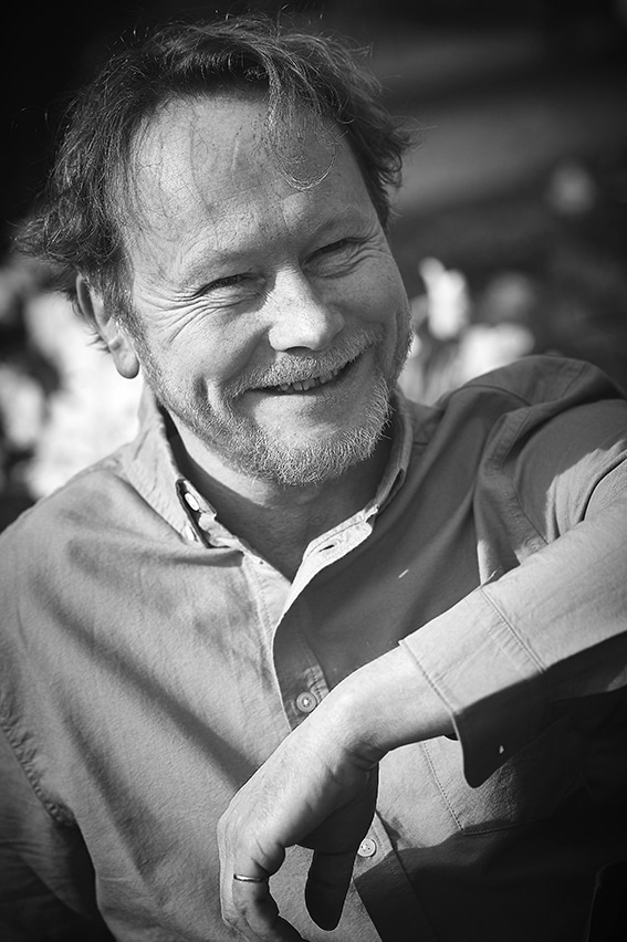fred_portrait_nb_rire_01